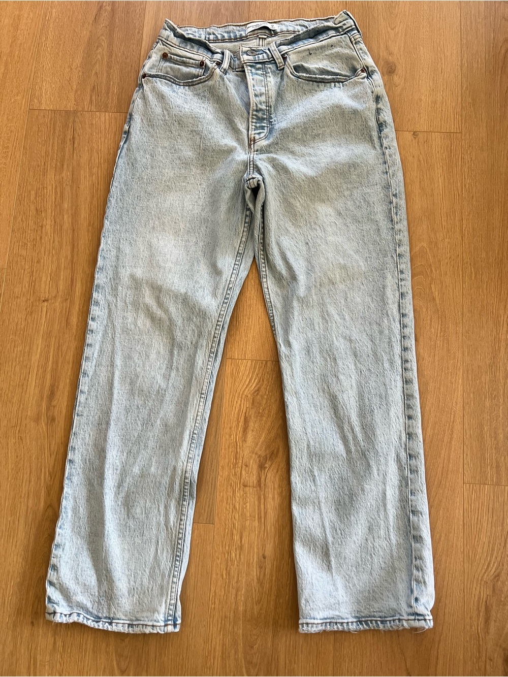 Abercrombie & Fitch 90s Baggy Low Ride Curve Love Button Fly Light Wash
